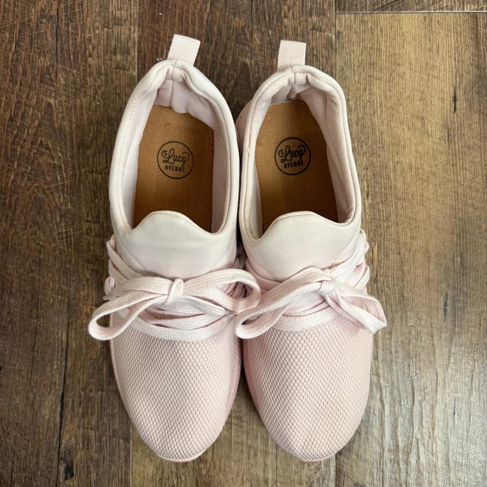Lucy Avenue Blush Pink Slip-On Athletic Sneakers Athleisure Ballet Shoe 8.5 EUC